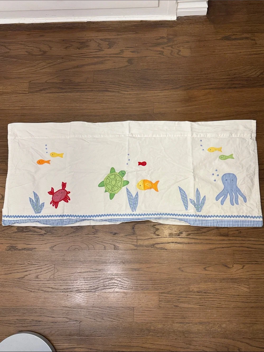 Pottery Barn Kids White Nautical Appliqué Valance with Sea Creatures (Set of 3)